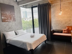디럭스 더블룸, 시내 전망 | 무료 WiFi, 침대 시트