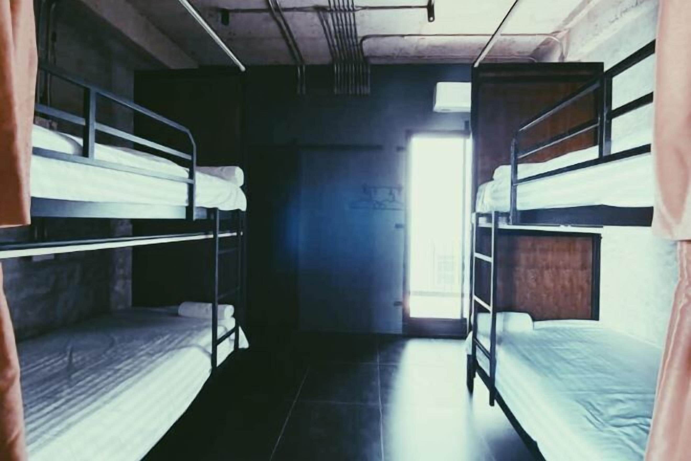 Accès au Wi-Fi (inclus), literie fournie