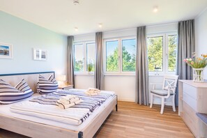 3 makuuhuonetta, vauvan matkasänky, Wi-Fi, vuodevaatteet