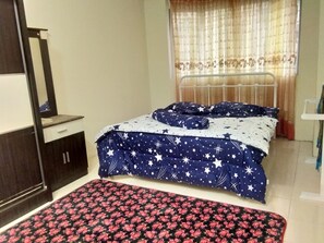 3 bedrooms, WiFi - UMMII Homestay@Ampang (Kampung Pandan Dalam)