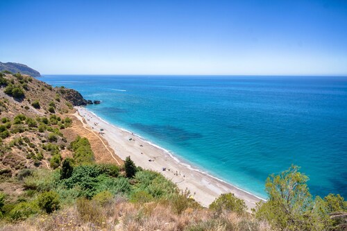 BELLA SIRENA, independent and private villa with large terraces and garden