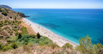 BELLA SIRENA, independent and private villa with large terraces and garden