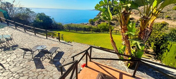 Outdoor dining - BELLA SIRENA, independent and private villa with large terraces and garden (Nerja)