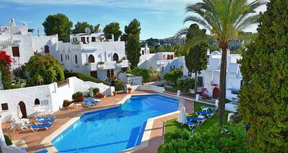 Yellow Jasper by Gemstone Getaway - The home away from home for 6 in Marbella