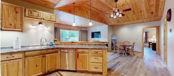 Quiet, Bright, Open, Rustic Next to Park and Pond with Mountain Views!  Apt 201