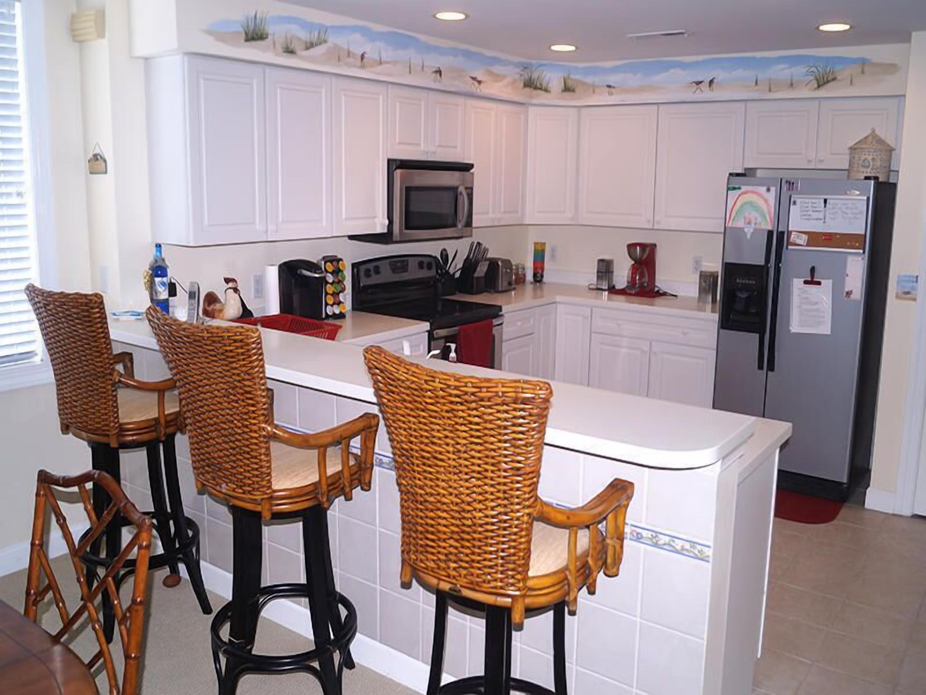 Condo, 3 Bedrooms | Private kitchen | Fridge, microwave, dishwasher, coffee/tea maker