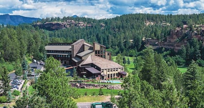 Birdie's Bluff (#102) | Mountain Views - Golf - AC/Pool/Hot Tub