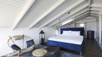 Deluxe Double Room | 1 bedroom, blackout curtains, iron/ironing board, free WiFi