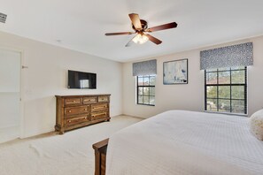 4 bedrooms, desk, iron/ironing board, free WiFi