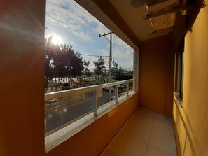 Family Room | Balcony view - Lebanon Praia Hotel (Tramandai)