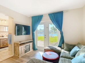 TV, fireplace, Netflix, DVD player