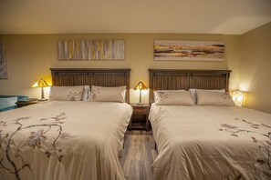 3 عدّة غرف نوم ومكواة/لوح كي وواي فاي وملاءات أسرّة