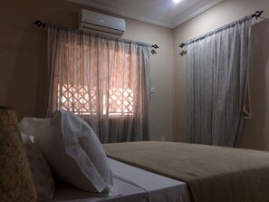 3 soverom, strykejern/-brett, wi-fi og sengetøy