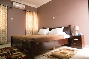 3 Schlafzimmer, Bügeleisen/Bügelbrett, WLAN, Bettwäsche