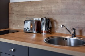 Réfrigérateur, micro-ondes, four, lave-vaisselle