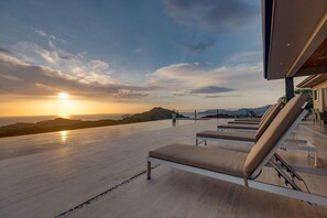 Terrace/patio - Private luxury estate with panoramic sunset views (Playa Flamingo)