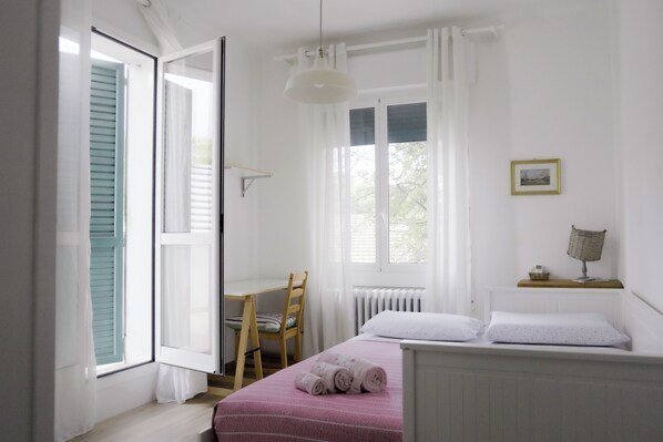 Basic Double Room, Shared Bathroom (Bianca - 2 Pax)