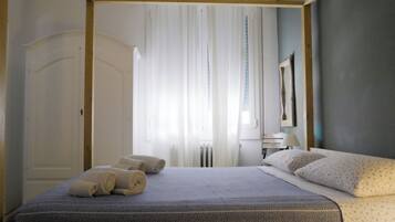 Classic Triple Room, Private Bathroom (Green - 3 Pax)
