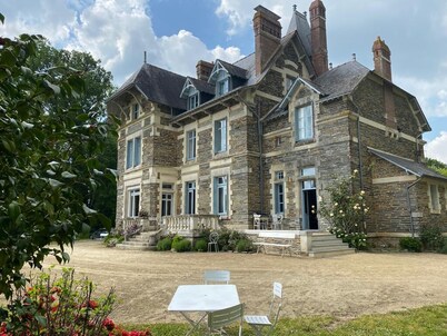 Rent property with swimming pool - bucolic setting - 20 beds