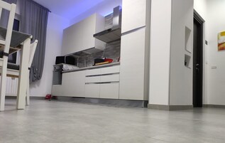 Cafetera de espresso y cafetera y tetera 