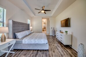 5 bedrooms, desk, iron/ironing board, free WiFi