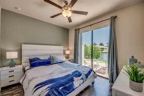 4 makuuhuonetta, työpöytä, silitysrauta/-lauta, ilmainen Wi-Fi