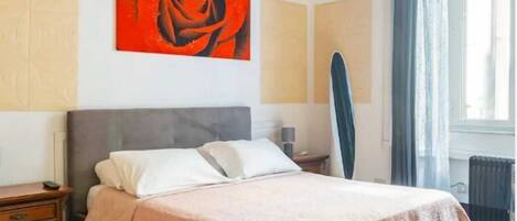 1 slaapkamer, reisbedje, gratis wifi, beddengoed