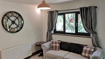 Chalet, 1 Bedroom | 1 bedroom, desk