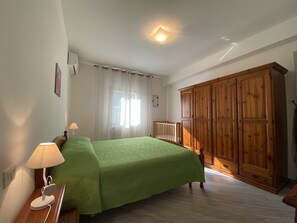 3 sovrum, strykjärn/strykbräda, gratis wi-fi och sängkläder