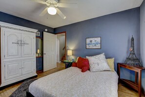 3 Schlafzimmer, Schreibtisch, Bügeleisen/Bügelbrett, kostenloses WLAN