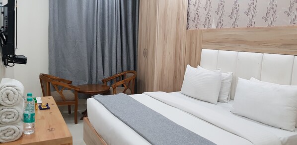 Desk, laptop workspace, soundproofing, iron/ironing board - MOO HOTEL (New Delhi)