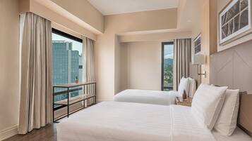 Deluxe Room, 2 Katil Bujang (Single) | Bar mini, peti besi dalam bilik, dilengkapkan perabot secara berasingan