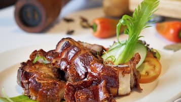 Makanan dan minuman