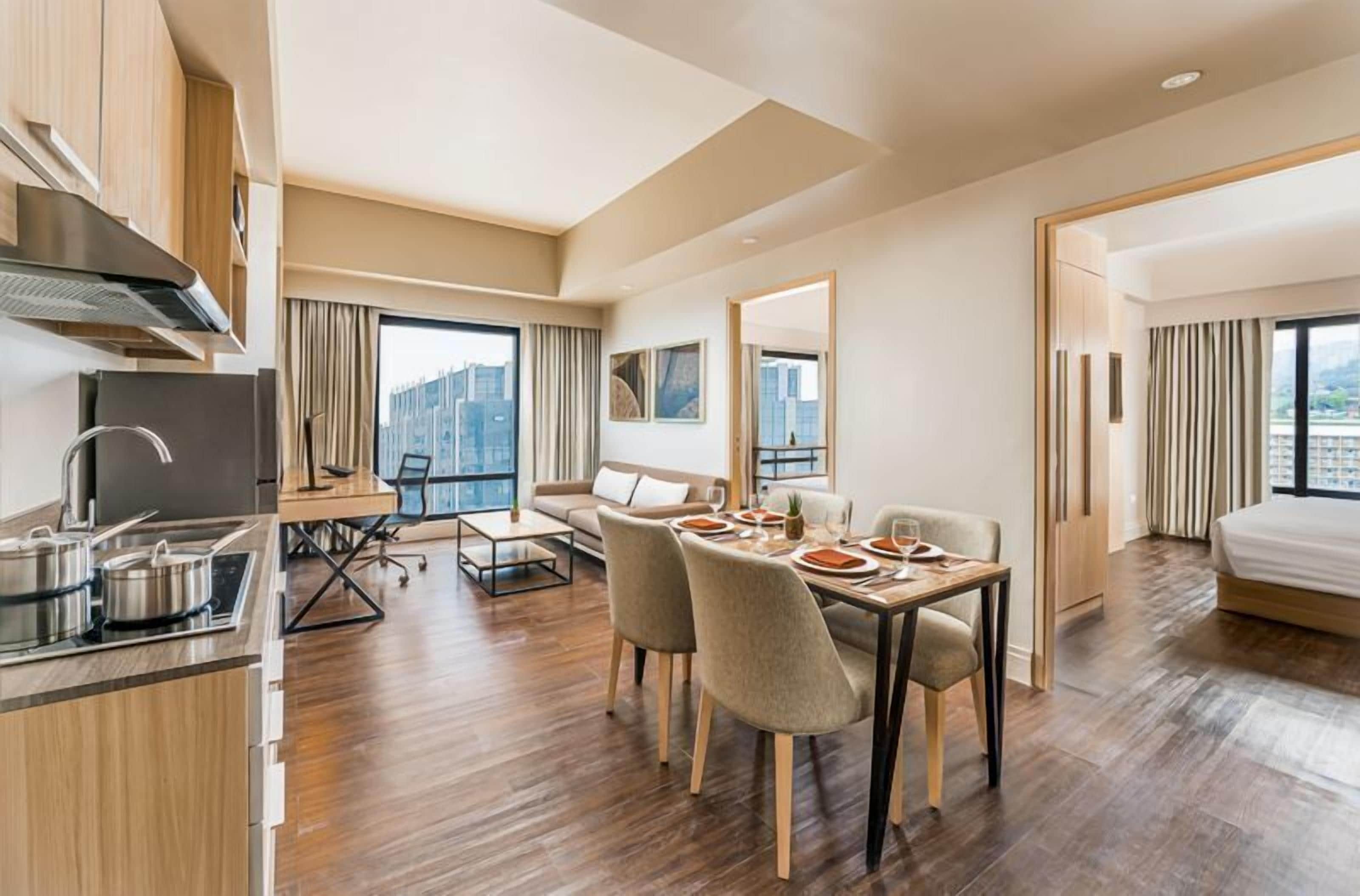 Minibar, in-room safe, individually furnished, desk