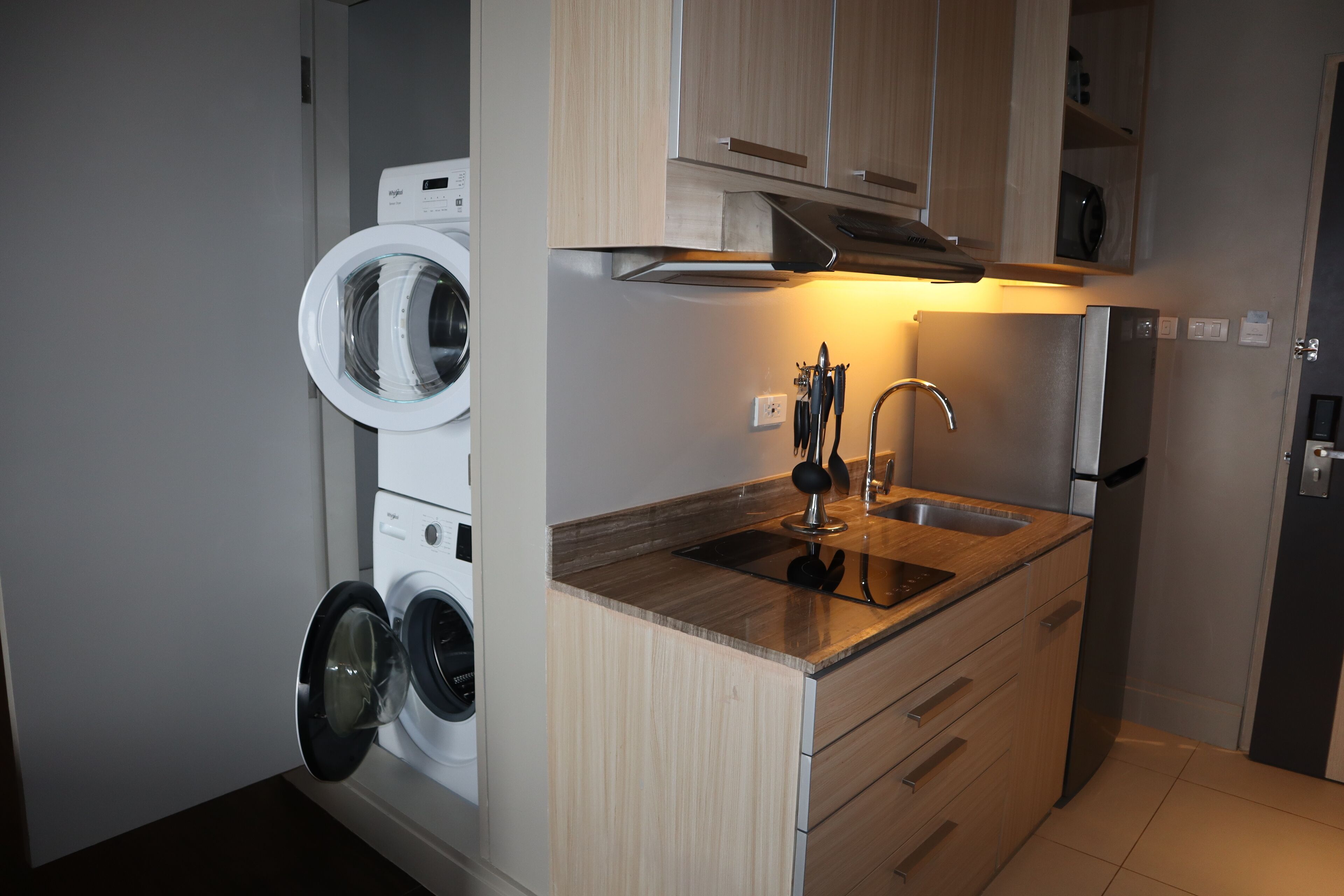 apartment, 1 bedroom | private kitchenette | coffee/tea maker, electric kettle