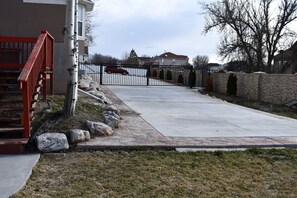 Property grounds - The Orchard Vicarage (Sandy)