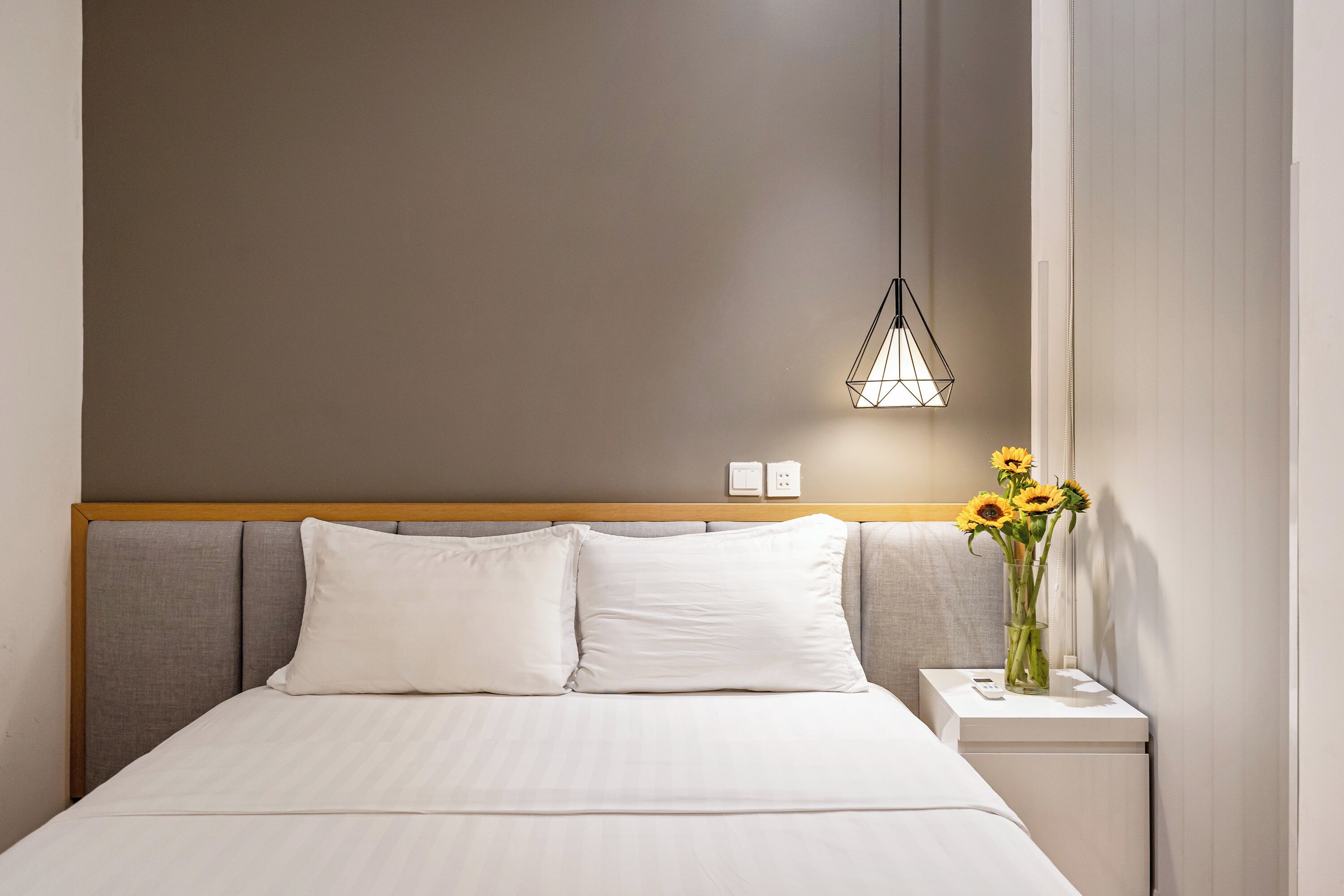 Basic Apartment, City View | Desk, laptop workspace, blackout curtains, soundproofing