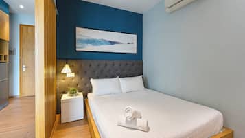 Deluxe Double Room, City View | Desk, laptop workspace, blackout curtains, soundproofing