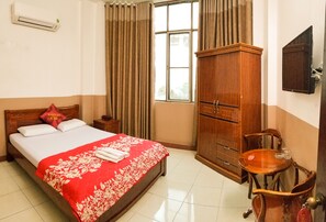 Free WiFi - OYO 751 K300 Hotel (Ho Chi Minh City)