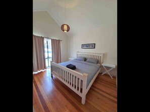 3 bedrooms, iron/ironing board, WiFi, bed sheets - Aireys Inlet Coastal Heaven (Aireys Inlet)