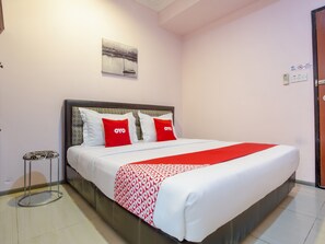 Kamar Double Deluks, 1 Tempat Tidur King | Meja kerja, Wi-Fi gratis, dan seprai linen