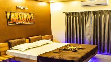 Premium Villa | 5 bedrooms, soundproofing, free WiFi