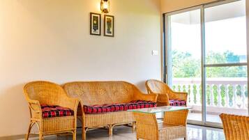 Premium Villa | Soundproofing, free WiFi