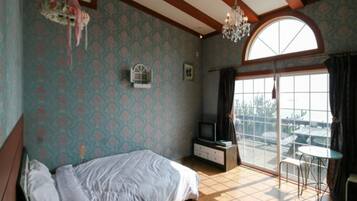 Room (Lavender) | 2 bedrooms