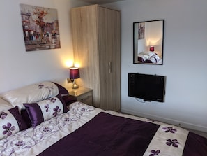 1 bedroom, iron/ironing board, free WiFi, bed sheets