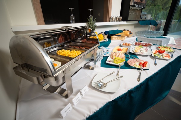 Daily buffet breakfast for a fee