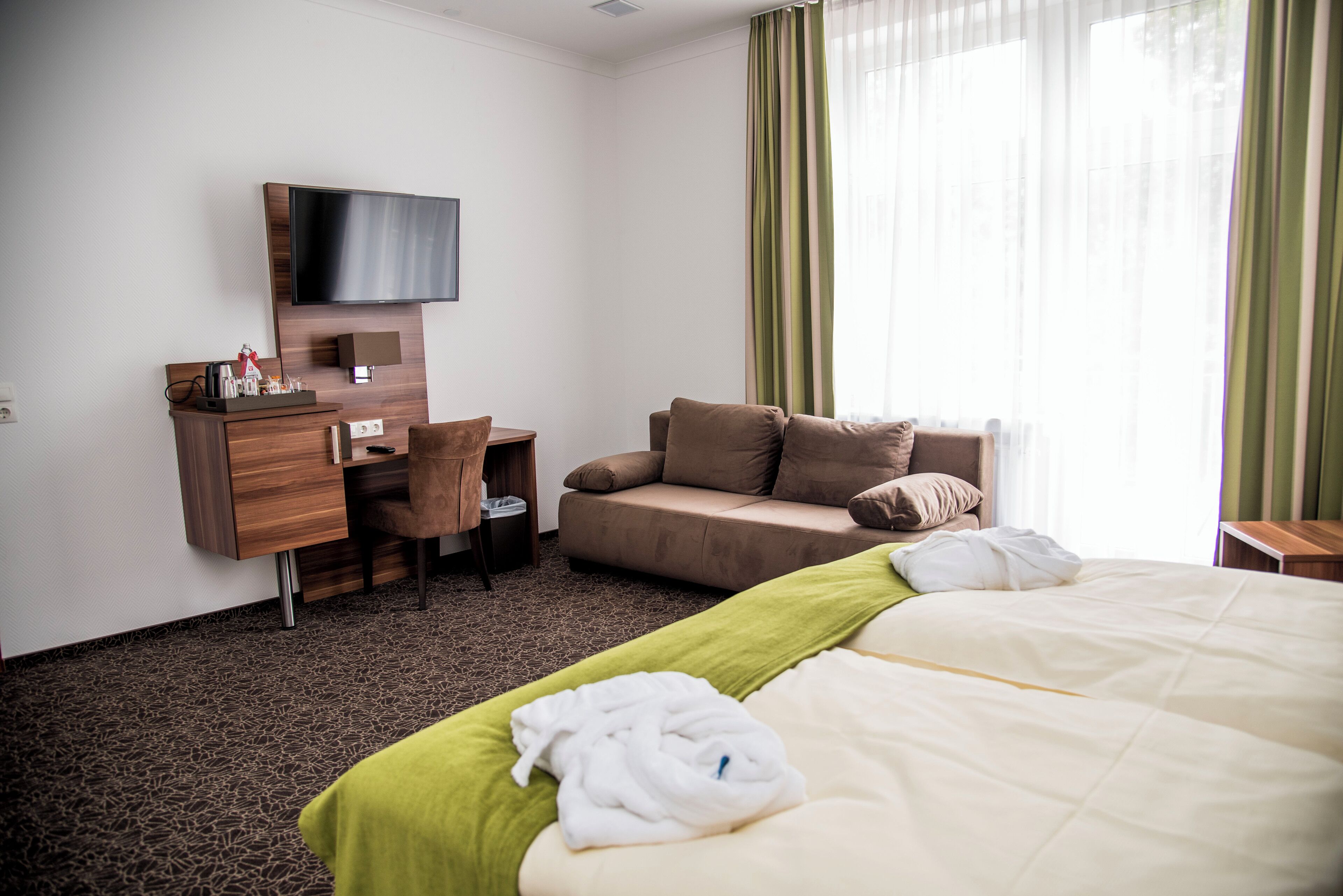 hypo-allergenic bedding, minibar, in-room safe, desk