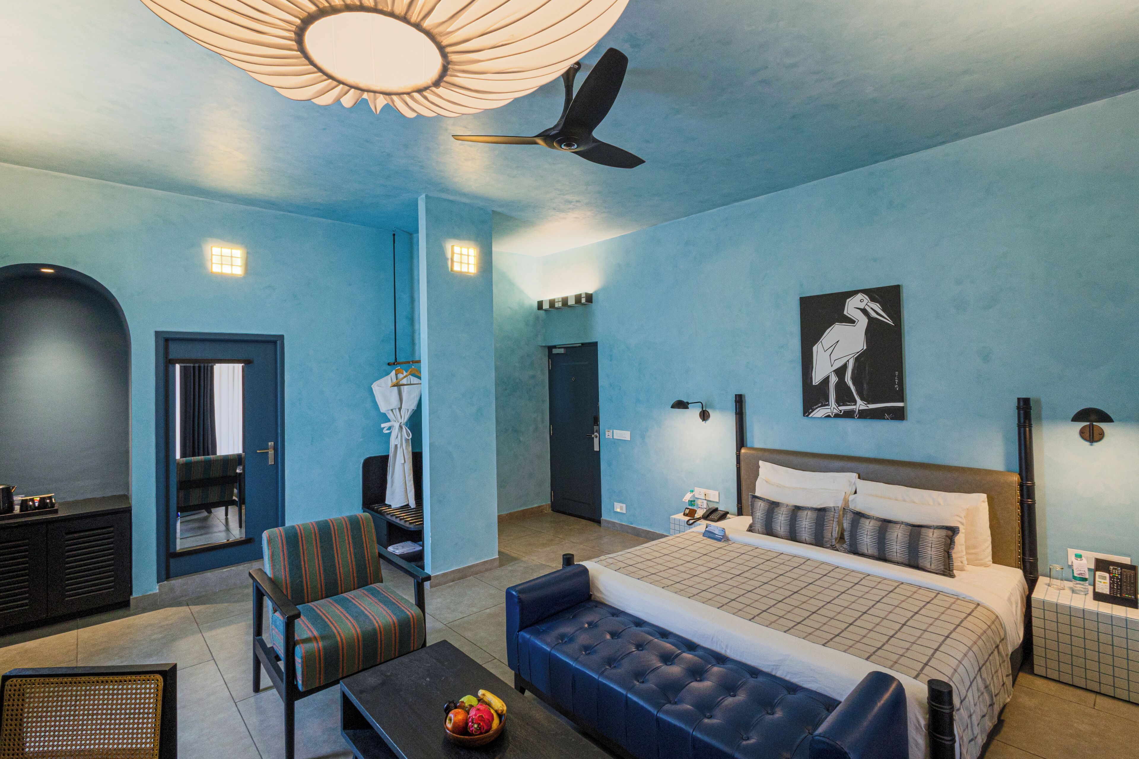 Elite Room | Desk, rollaway beds, free WiFi