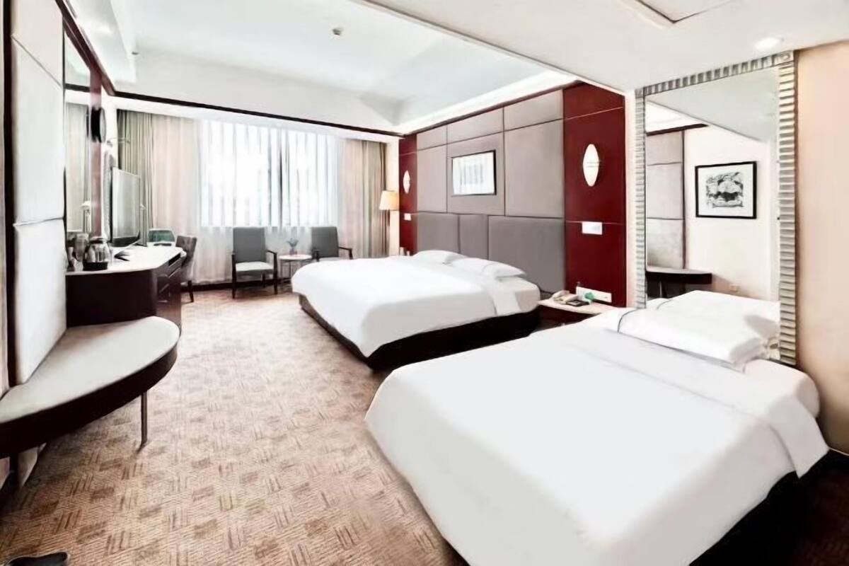 1 bedroom, minibar, in-room safe, desk