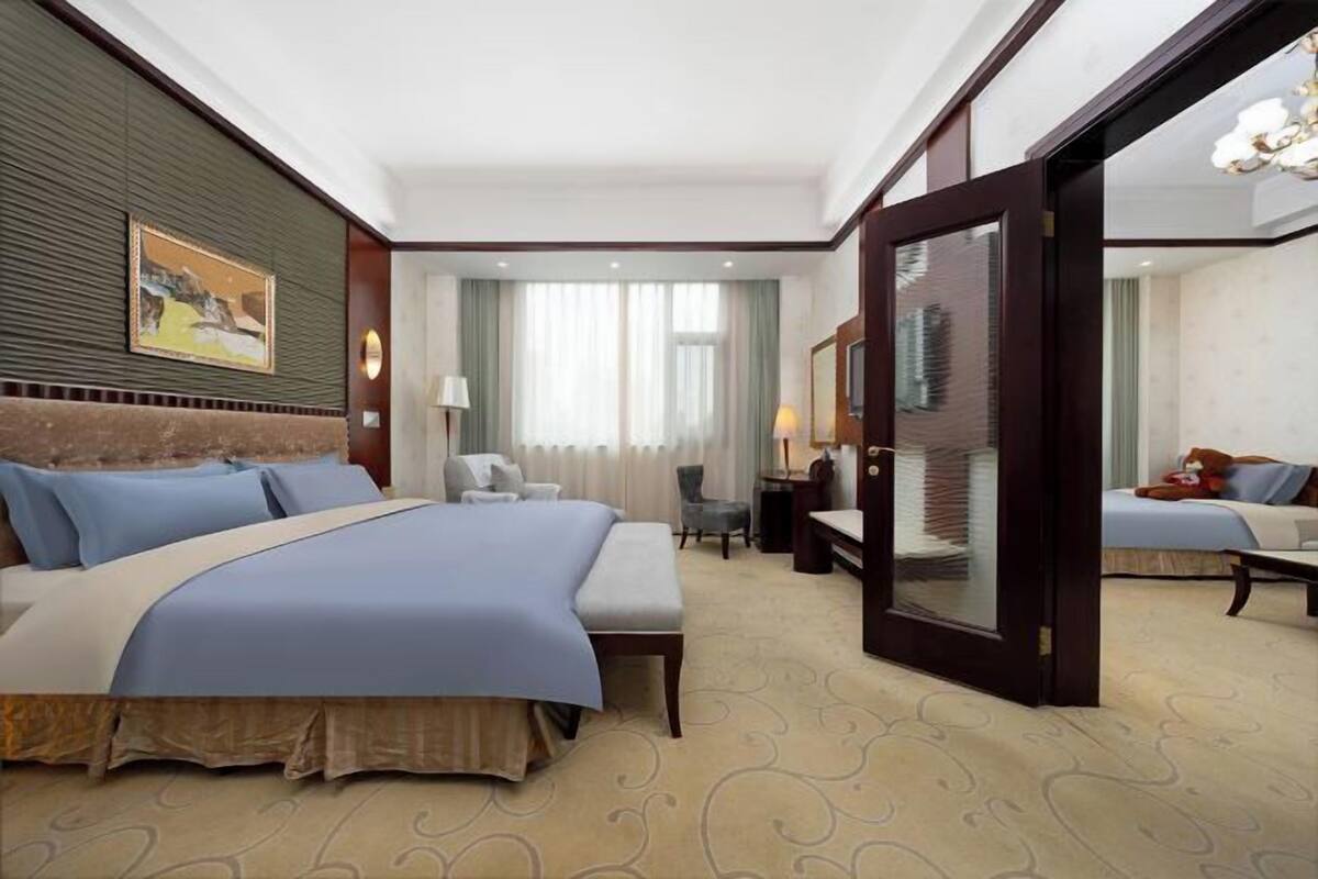 1 bedroom, minibar, in-room safe, desk